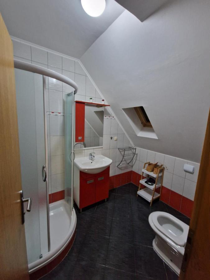 Guest House Wolf II Plitvička Jezera Exterior foto