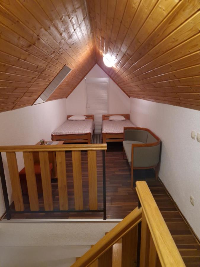 Guest House Wolf II Plitvička Jezera Exterior foto